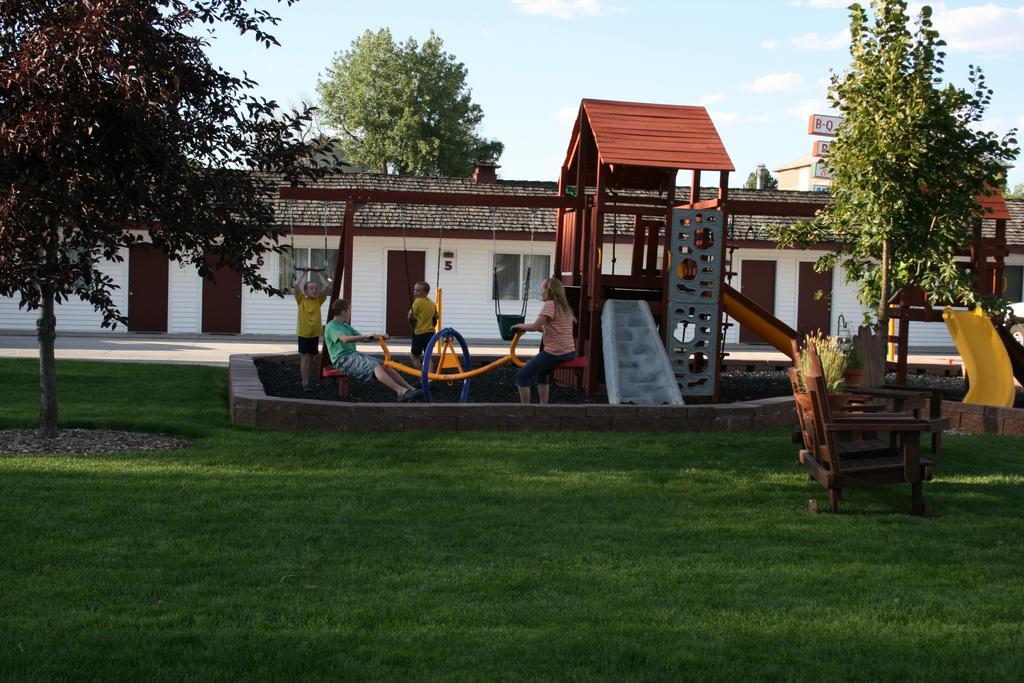 Covered Wagon Motel Lusk Wy Exterior foto